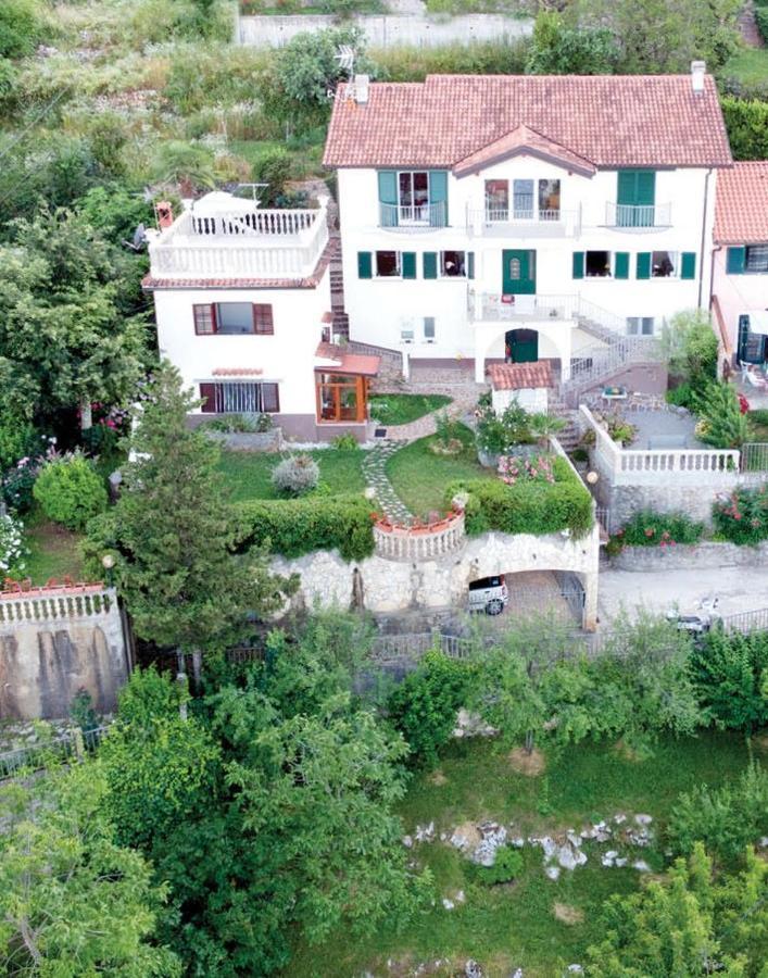 House H-Elios Villa Lovran Bagian luar foto